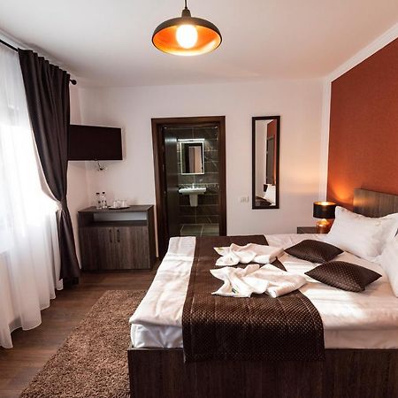 Hotel Casa Raisa Buşteni Esterno foto