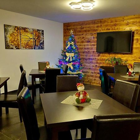 Hotel Casa Raisa Buşteni Esterno foto