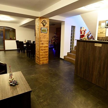 Hotel Casa Raisa Buşteni Esterno foto