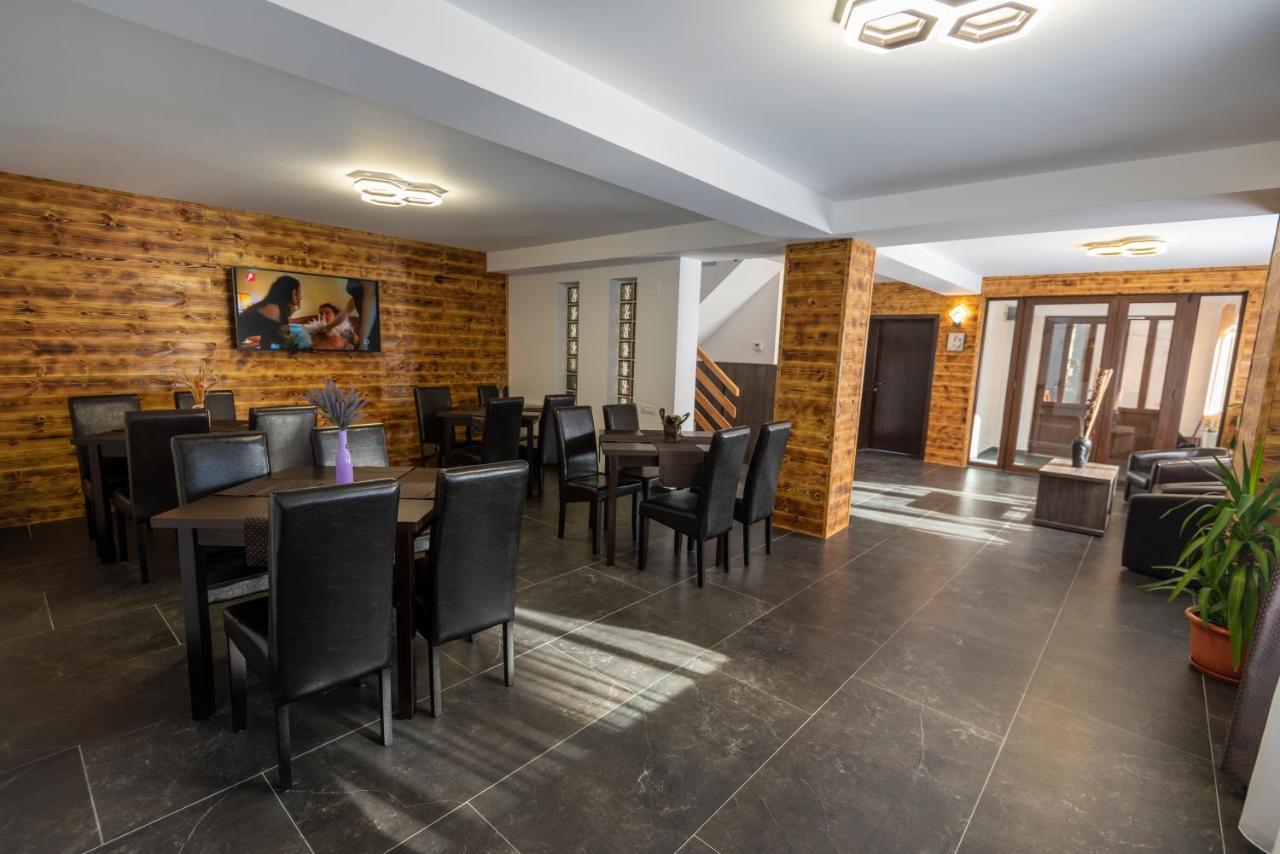 Hotel Casa Raisa Buşteni Esterno foto